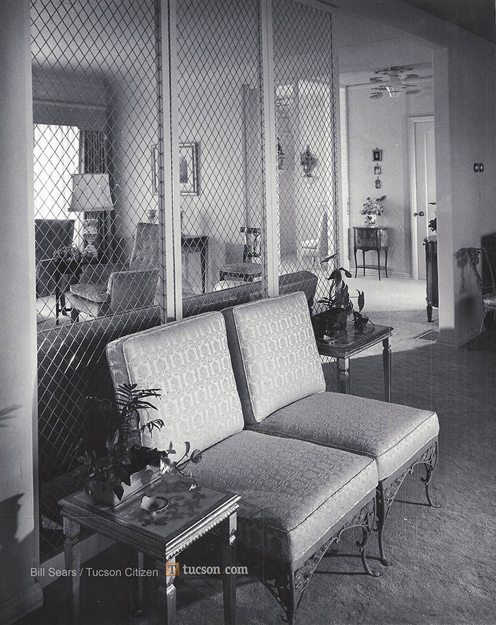 1958 home photos: Storybook house for a lady